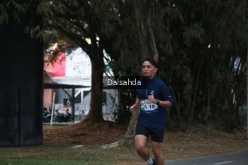 Runner Photo 4324677
