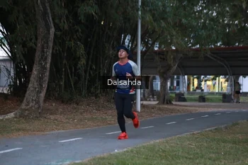 Runner Photo 4324708