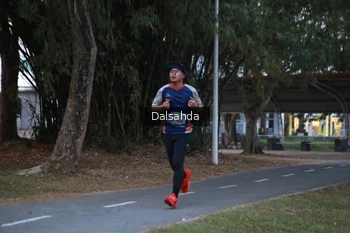 Runner Photo 4324715