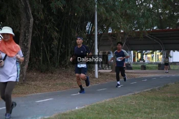 Runner Photo 4324727