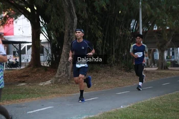 Runner Photo 4324735