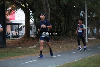 Runner Photo 4324740