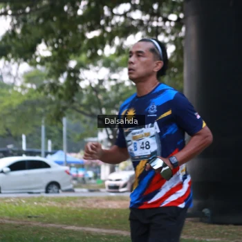 Runner Photo 4324765