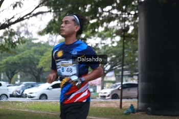 Runner Photo 4324766