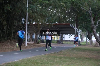 Runner Photo 4324767