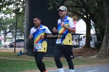 Runner Photo 4324815