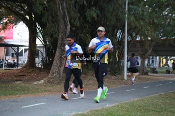 Runner Photo 4324819