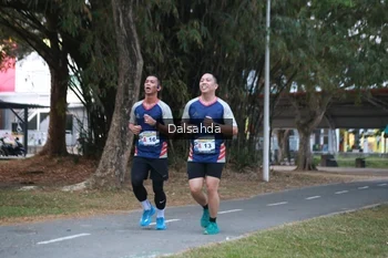 Runner Photo 4324858