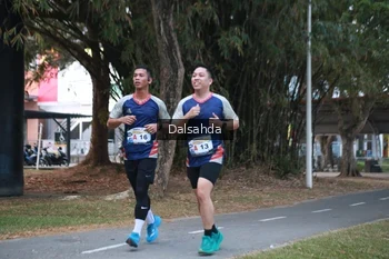 Runner Photo 4324866
