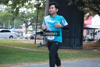 Runner Photo 4324892