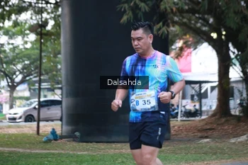 Runner Photo 4324941