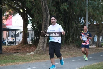 Runner Photo 4324950