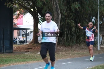 Runner Photo 4324973