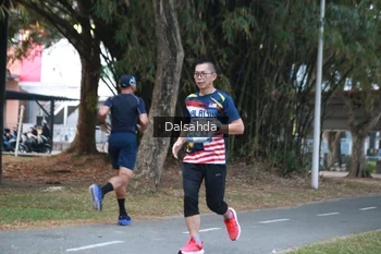 Runner Photo 4325049