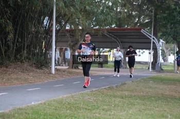 Runner Photo 4325054