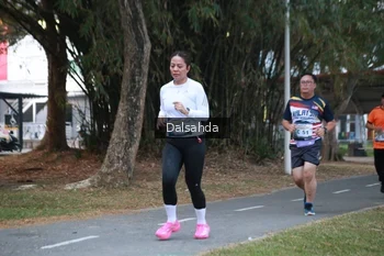 Runner Photo 4325116