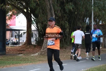 Runner Photo 4325120