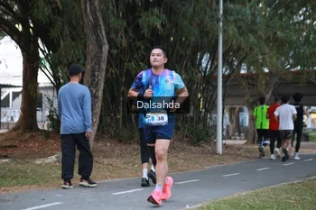 Runner Photo 4325147
