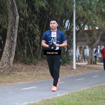 Runner Photo 4325332