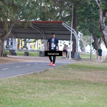 Runner Photo 4325335