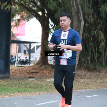 Runner Photo 4325347