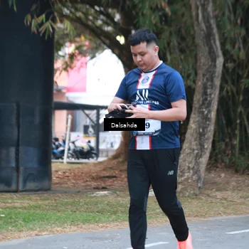 Runner Photo 4325350