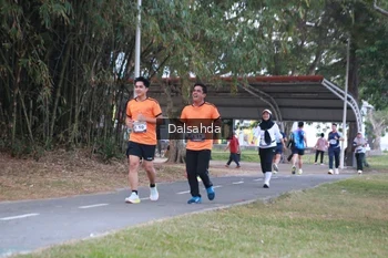 Runner Photo 4325357