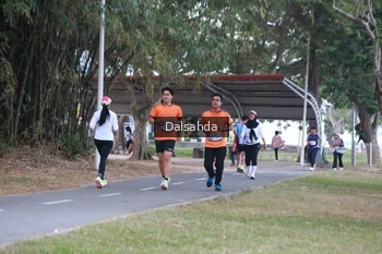 Runner Photo 4325360