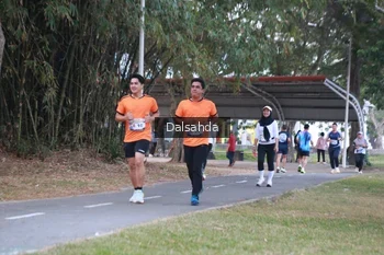 Runner Photo 4325369