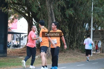 Runner Photo 4325370