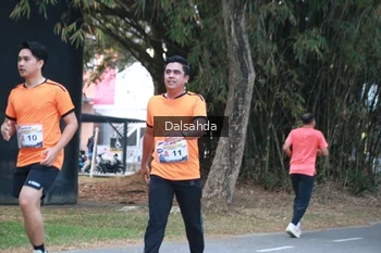 Runner Photo 4325374