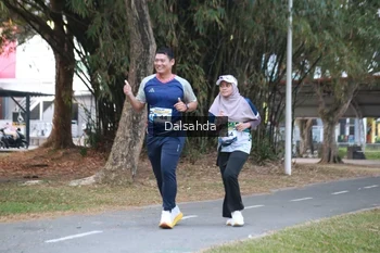 Runner Photo 4325409