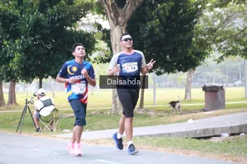Runner Photo 4325428