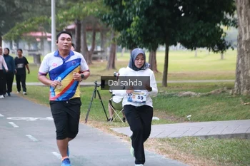 Runner Photo 4325462