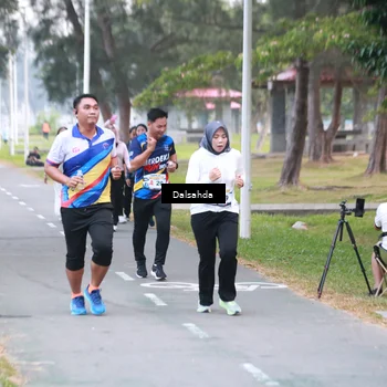 Runner Photo 4325469