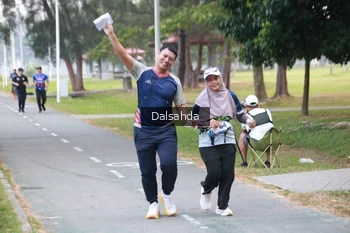 Runner Photo 4325542