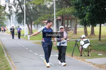 Runner Photo 4325548