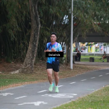 Runner Photo 4325589