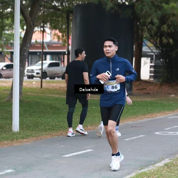 Runner Photo 4325679