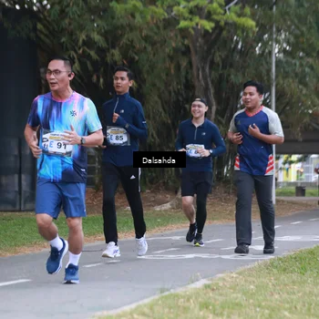 Runner Photo 4325800
