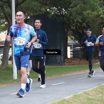 Runner Photo 4325804