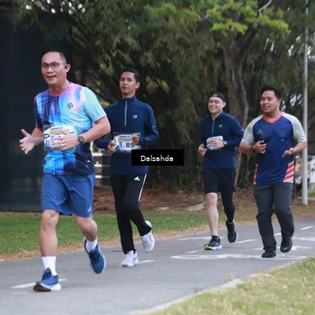 Runner Photo 4325816