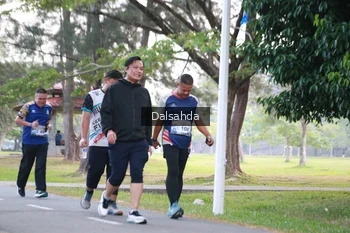 Runner Photo 4326172