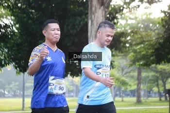 Runner Photo 4326374