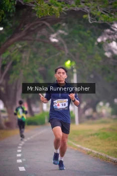 Runner Photo 4326768