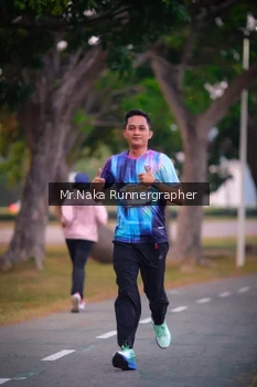 Runner Photo 4326795