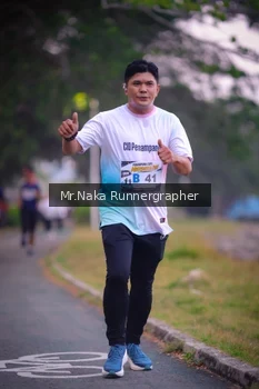 Runner Photo 4326871