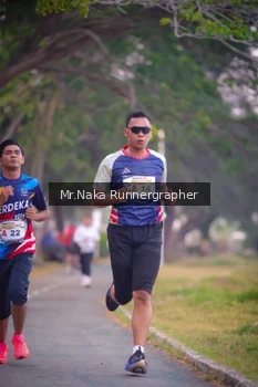 Runner Photo 4326873