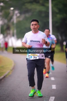 Runner Photo 4326933