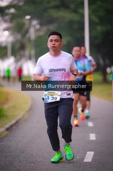 Runner Photo 4326941